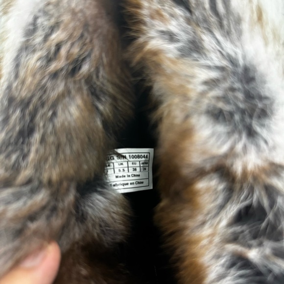 UGG Women’s Australia Rosana Boot Fur Lined Mid Calf Chestnut Size 7 US - Picture 4 of 9